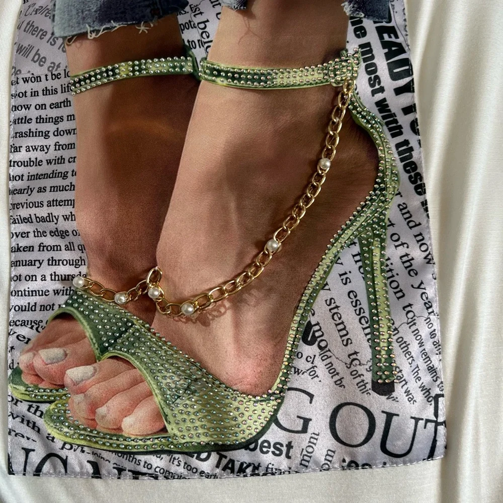 Cyrus T-Shirt with Graphic Print - Picture 7 of 8